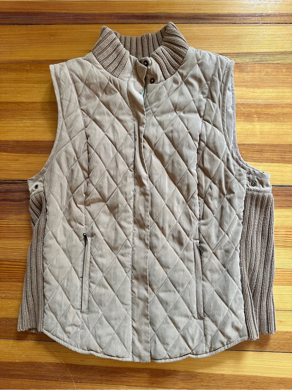 Orvis Quilted Vest in Light Beige